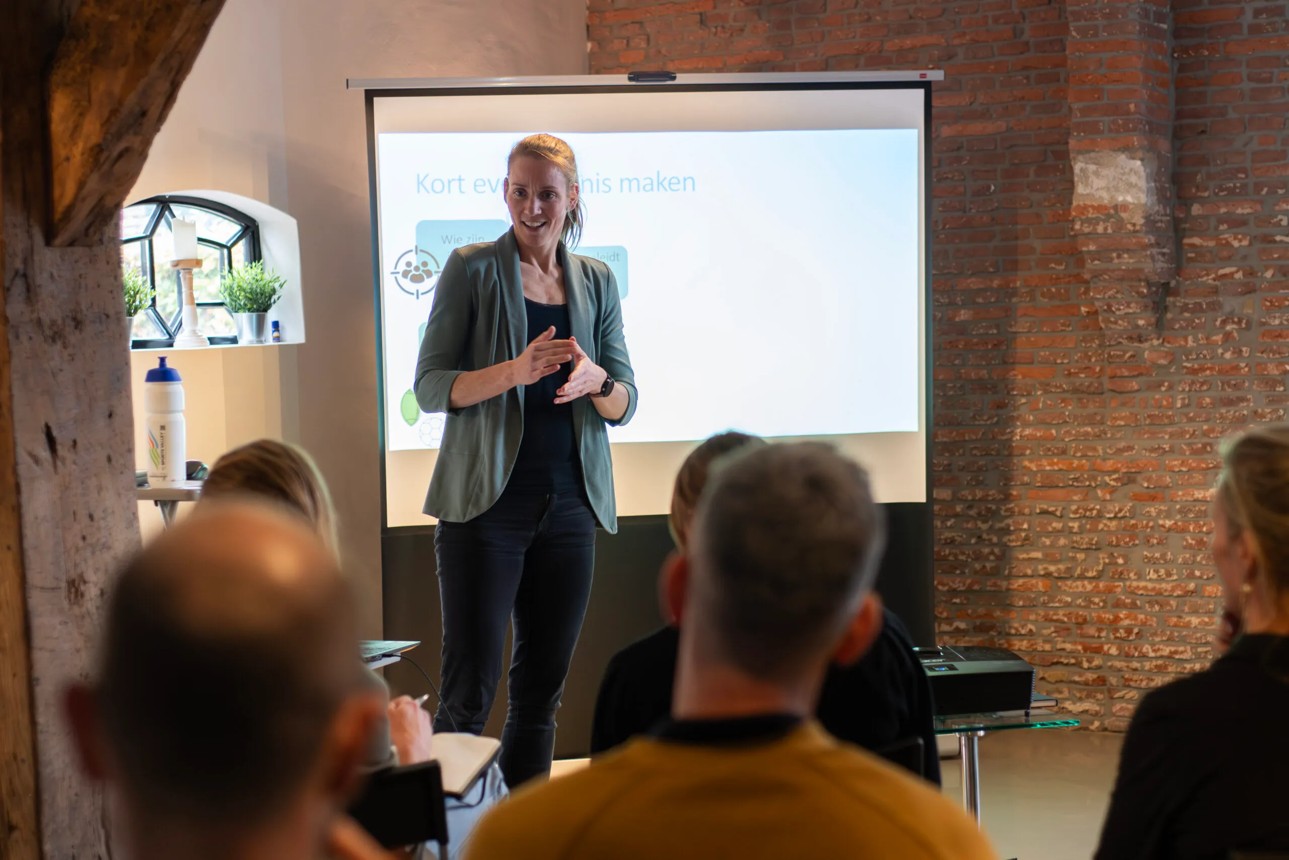 Spreker geeft een presentatie tijdens de VSN studiedag 2025